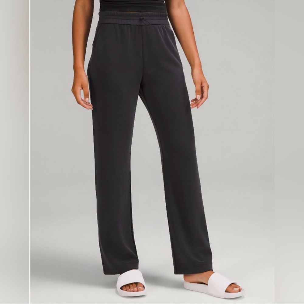 Lululemon Softstreme High-Rise Pant Black Straight leg Sweatpants size 6 - Picture 2 of 8